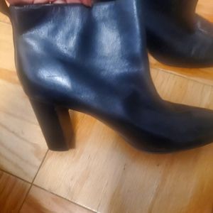 Charles David Black ankle booties